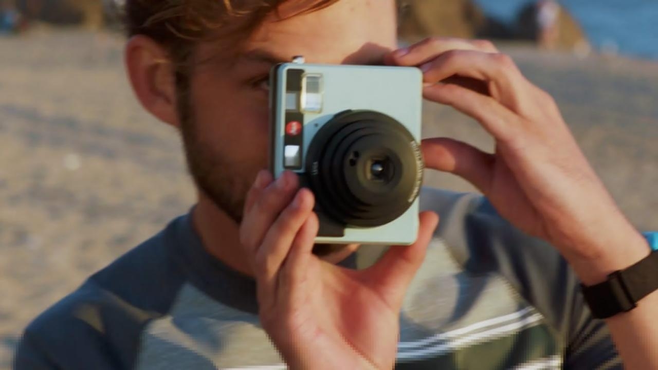情怀党的玩物日志，Leica Sofort 拍立得相机。