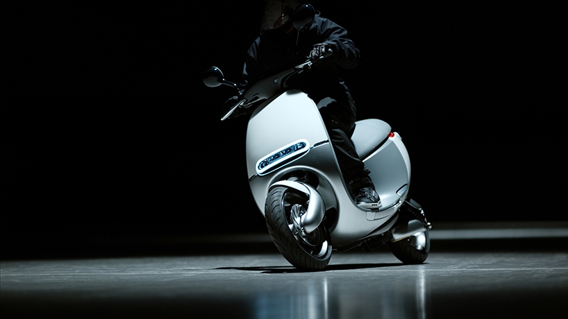 EICMA 2016:gogoro全球首款智能电动踏板摩托车在柏林发起共享服务