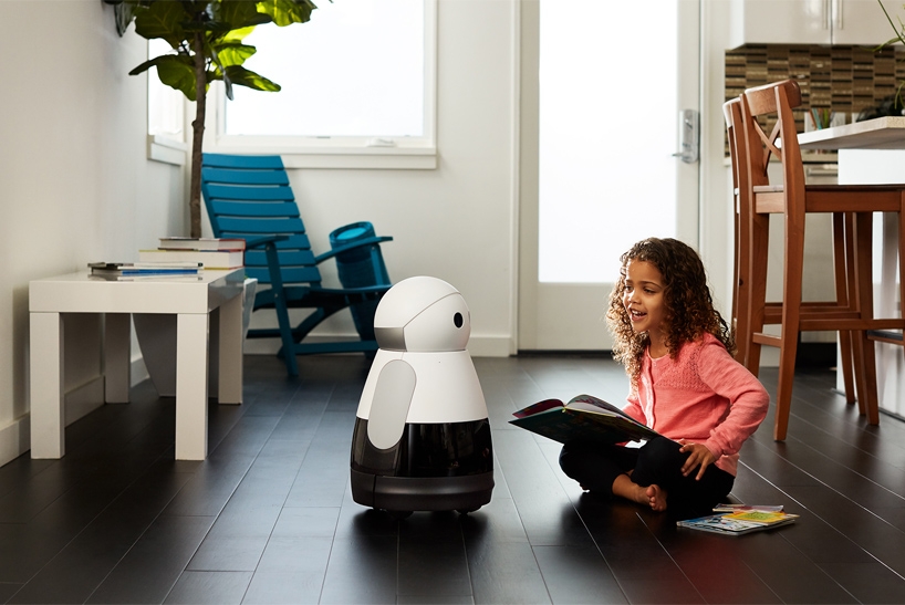 会眨眼的“kuri”家居机器人，可以聆听主人的语音命令操控各种设备